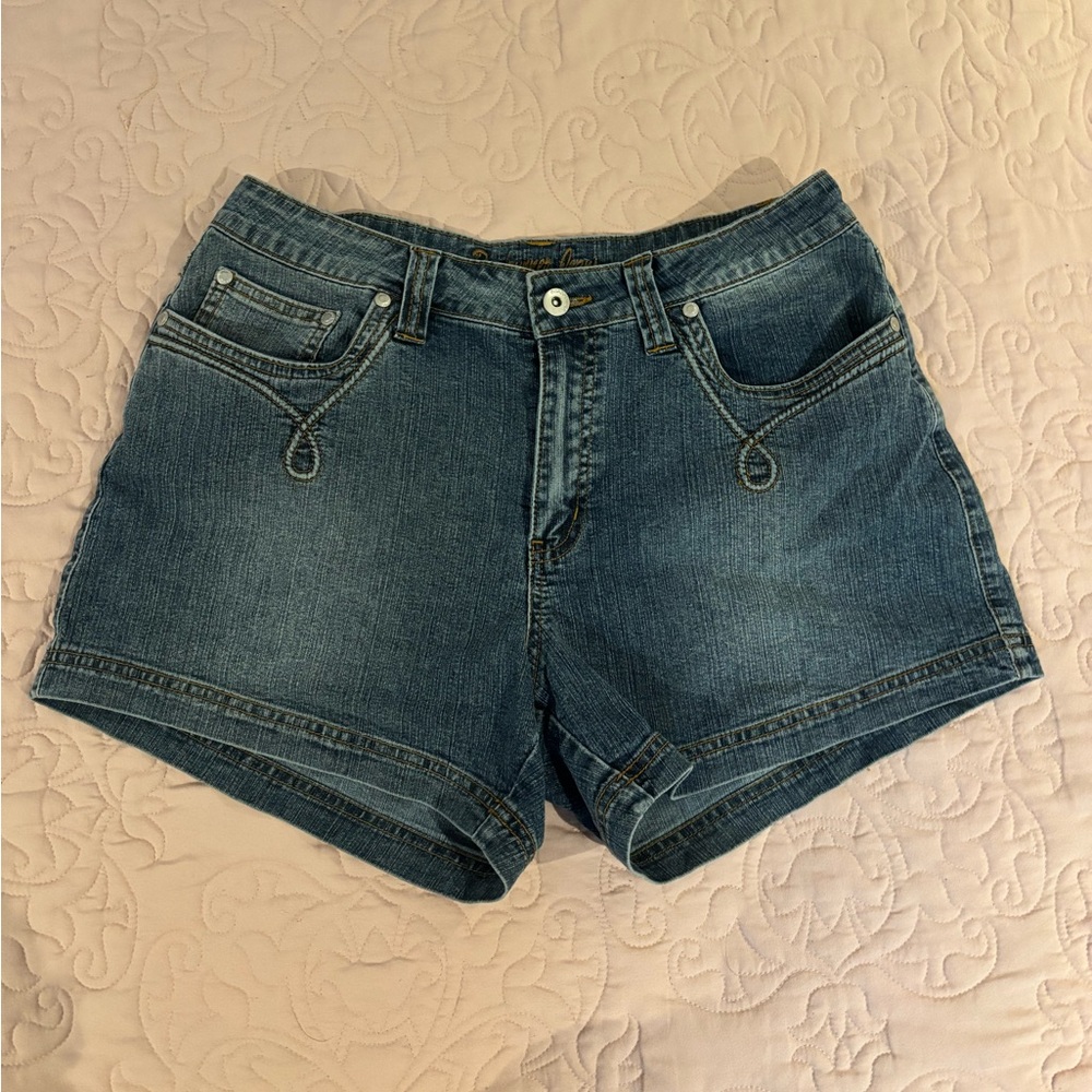 Vintage Western Women’s Roadrunner Jean Shorts